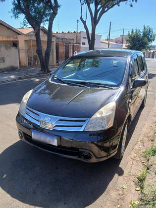 NISSAN LIVINA 1.6 16V FLEX 4P MANUAL NISSAN LIVINA 1.6 16V FLEX 4P MANUAL